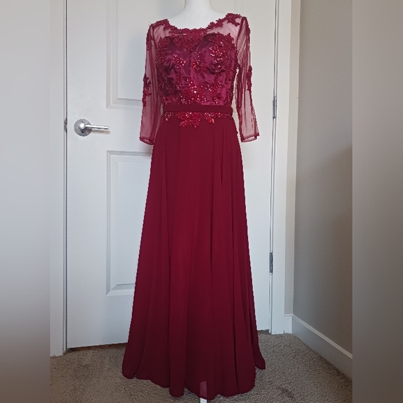 Dancing Queen USA - Burgundy Evening Gown - Picture 1 of 10